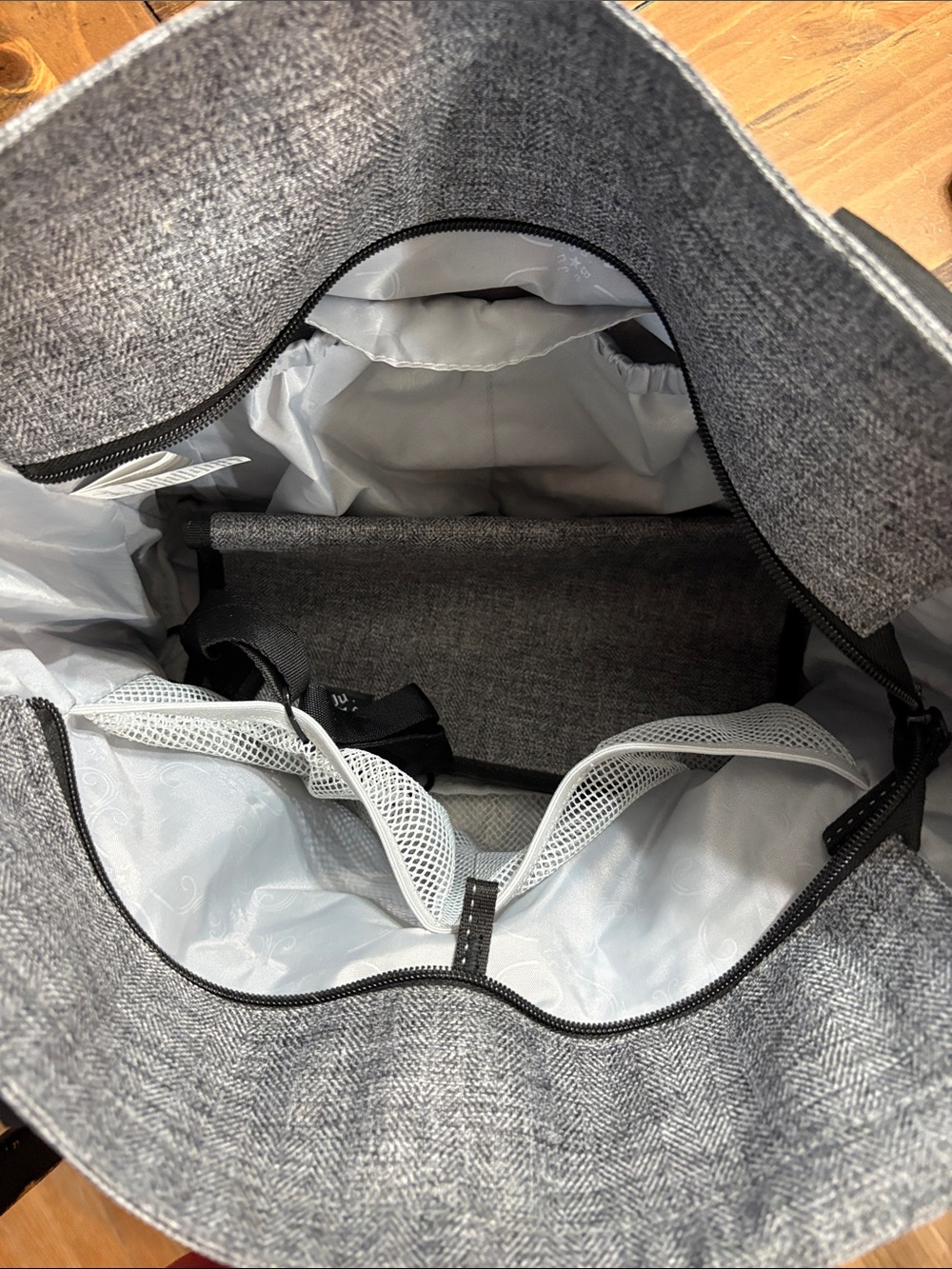Ju-Ju-Be Encore Diaper Bag In Graphite - Picture 8 of 11